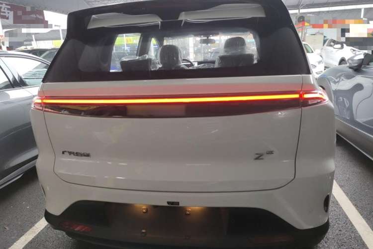 Used Hycan Z03 2022 510 km Range Trendy Cool Version 160 kW 61.13 kWh Rear