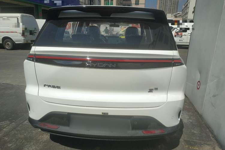 Used Hycan Z03 2022 510 km Range Trendy Cool Version 160 kW 61.13 kWh Rear