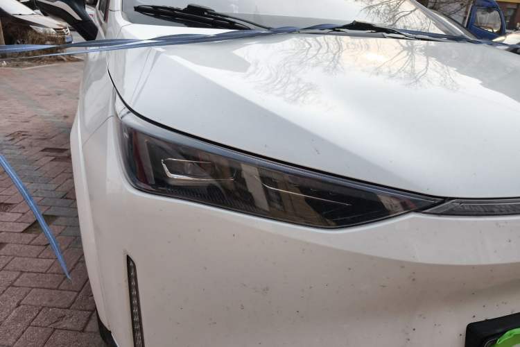 Used Hycan Z03 2022 510 km Range Trend Edition 135 kW 63.98 kWh Right Front Headlight