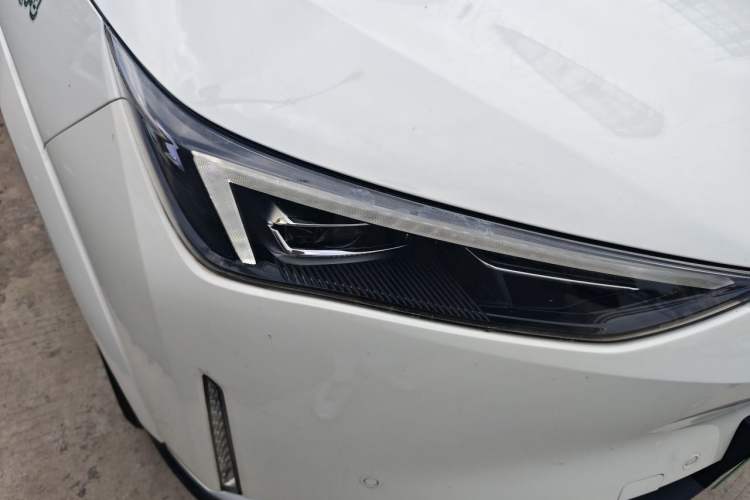 Used Hycan Z03 2022 620 km Range Trendy Cool Version 160 kW 76.8 kWh Right Front Headlight