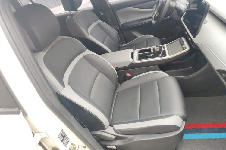 Used Hycan Z03 2022 430 km Range Trend Edition 135 kW 55.5 kWh Right Front Seat