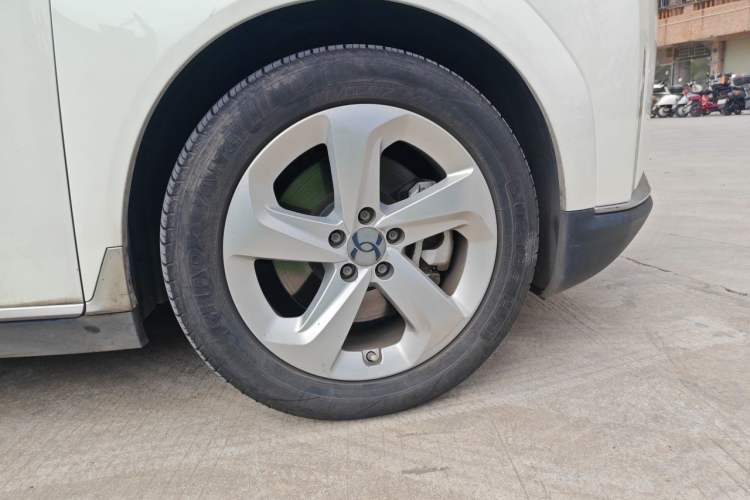 Used Hycan Z03 2022 430 km Range Trend Edition 135 kW 55.5 kWh Right Front Wheel Hub