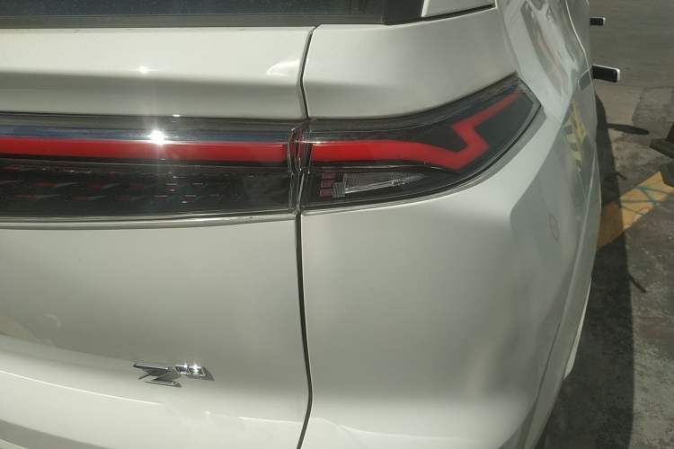 Used Hycan Z03 2022 510 km Range Trendy Cool Version 160 kW 61.13 kWh Right Rear Taillight