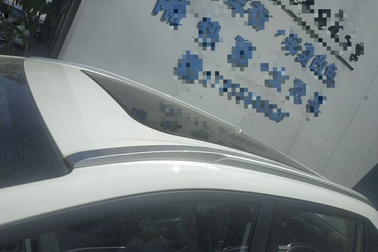 Used Hycan Z03 2022 510 km Range Trendy Cool Version 160 kW 61.13 kWh Roof