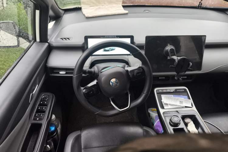 Used Hycan Z03 2022 510 km Range Trend Edition 135 kW 64.23 kWh Steering Wheel