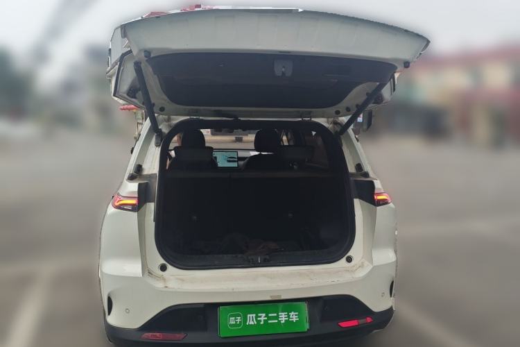 Used Hycan Z03 2022 510 km Range Trendy Cool Version 135 kW 63.98 kWh Trunk