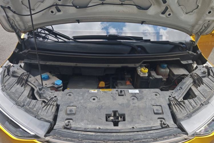 Used Hycan Z03 2022 620 km Range Trendy Cool Version 160 kW 76.8 kWh Engine Bay