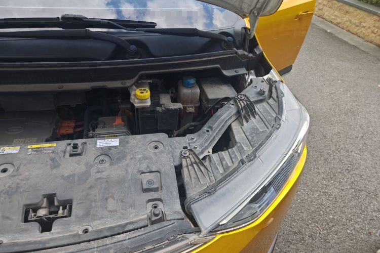 Used Hycan Z03 2022 620 km Range Trendy Cool Version 160 kW 76.8 kWh Engine Bay Left