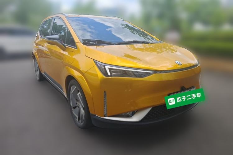 Used Hycan Z03 2022 620 km Range Trendy Cool Version 160 kW 76.8 kWh Front Right 45 Deg