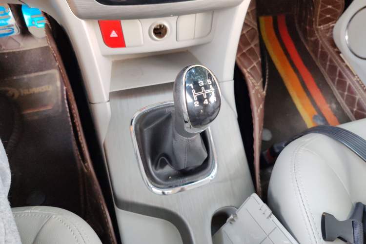 Used HYOSOW 2016 H3F 1.5L Manual Luxury Model Gear Lever