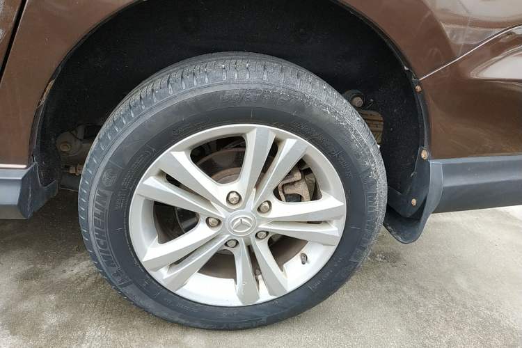 Used HYOSOW 2016 H3F 1.5L Manual Luxury Model Left Rear Wheel Hub