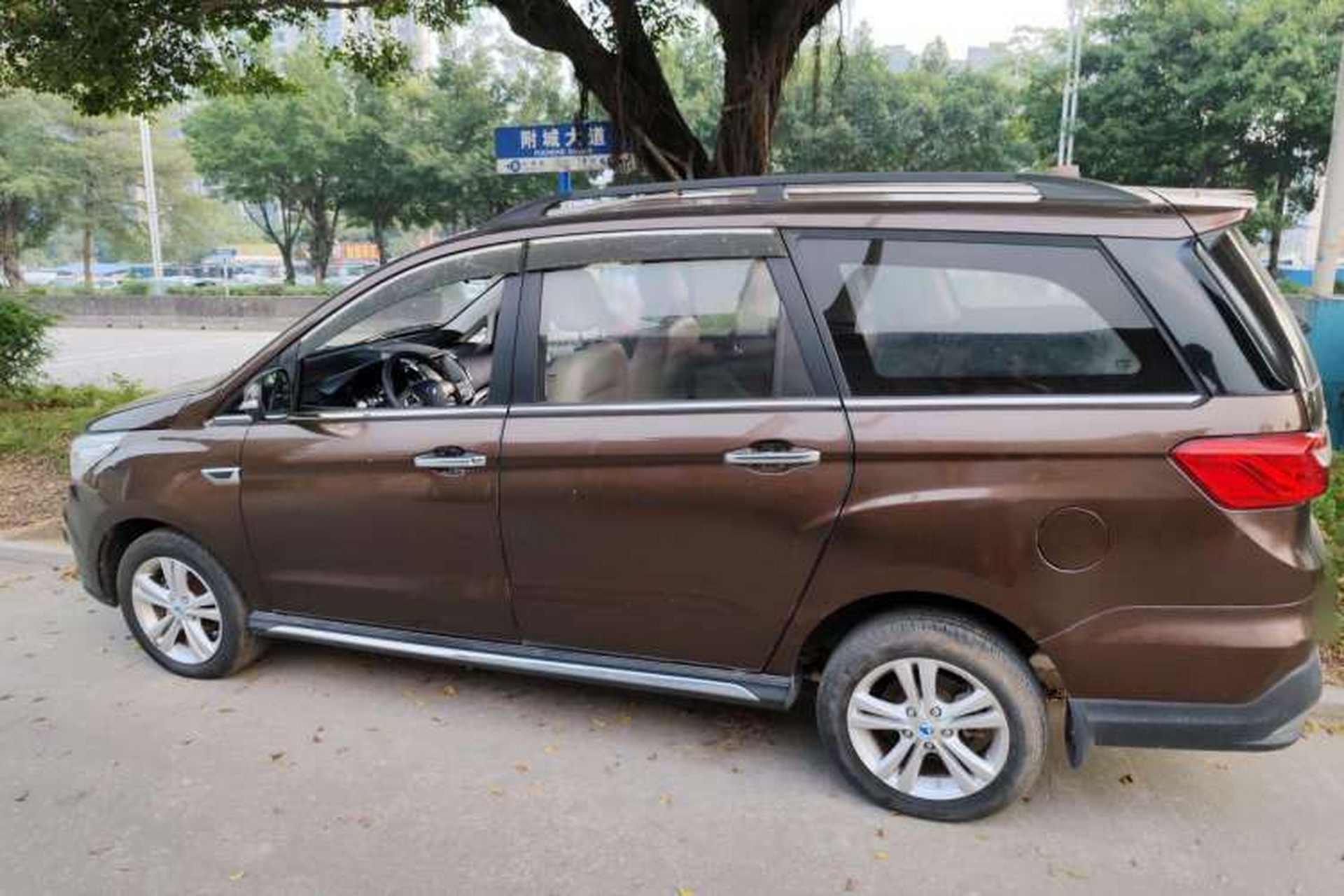 Used HYOSOW 2016 H3F 1.5L Manual Luxury Model Left Side