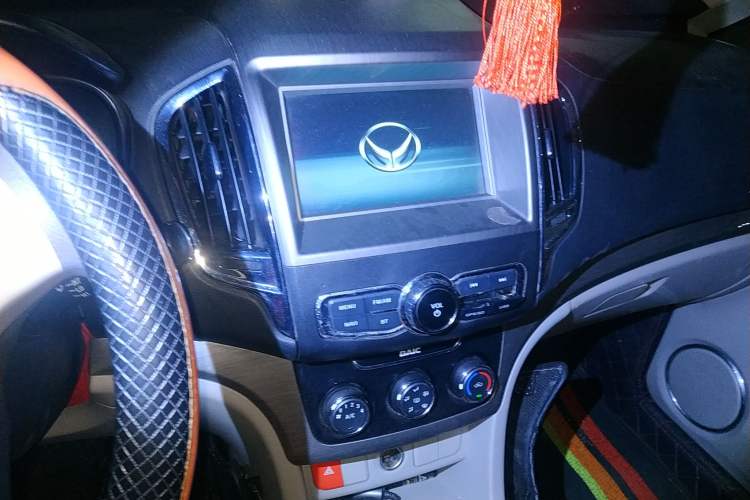 Used HYOSOW 2016 H3F 1.5L Manual Prestige Edition Audio And AC Panel