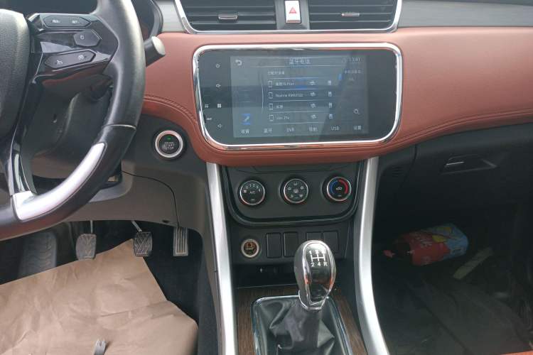Used HYOSOW 2016 S3L 1.5L Manual Prestige Edition Audio And AC Panel