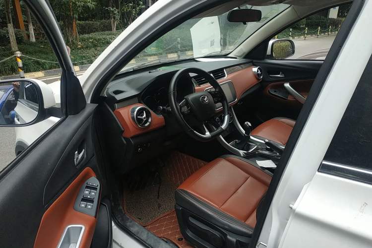 Used HYOSOW 2016 S3L 1.5L Manual Prestige Edition Driver Seat