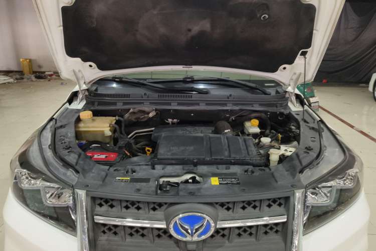 Used HYOSOW 2016 S3L 1.5L Manual Premium Edition Engine Bay