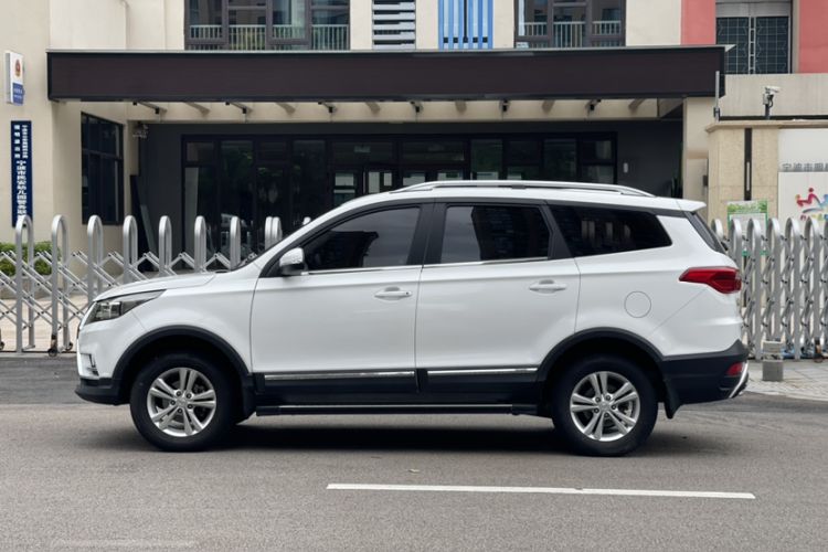 Used HYOSOW 2016 S3L 1.5L Manual Premium Edition Exterior 2
