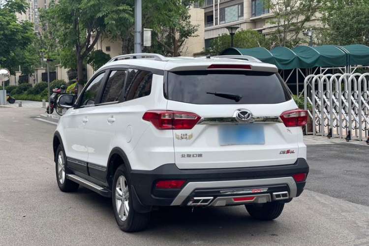 Used HYOSOW 2016 S3L 1.5L Manual Premium Edition Exterior 3