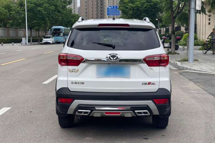 Used HYOSOW 2016 S3L 1.5L Manual Premium Edition Exterior 4