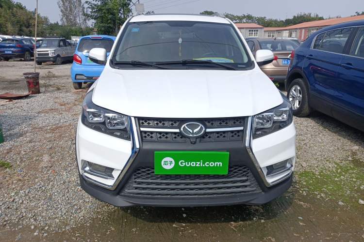 Used HYOSOW 2016 S3L 1.5L Manual Prestige Edition Front