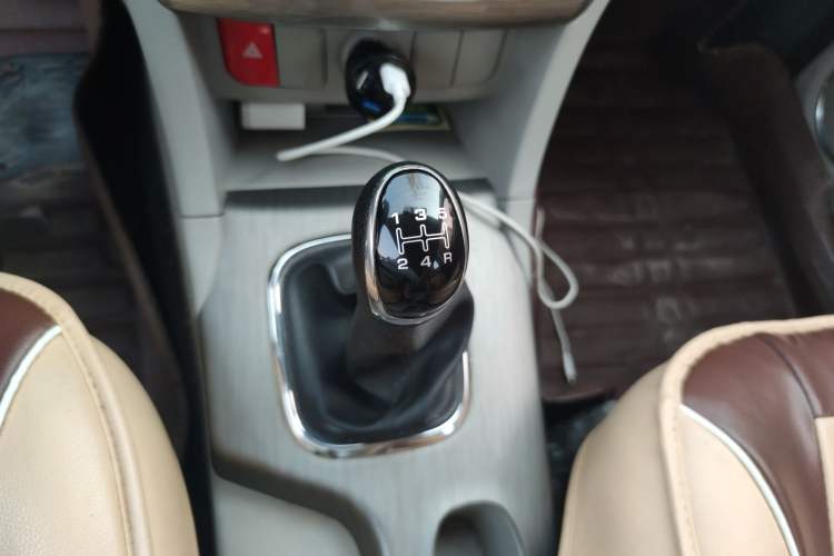 Used HYOSOW 2016 H3F 1.5L Manual Luxury Model Gear Lever