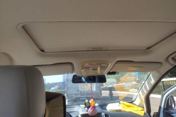 Used HYOSOW 2016 H3F 1.5L Manual Luxury Model Headliner