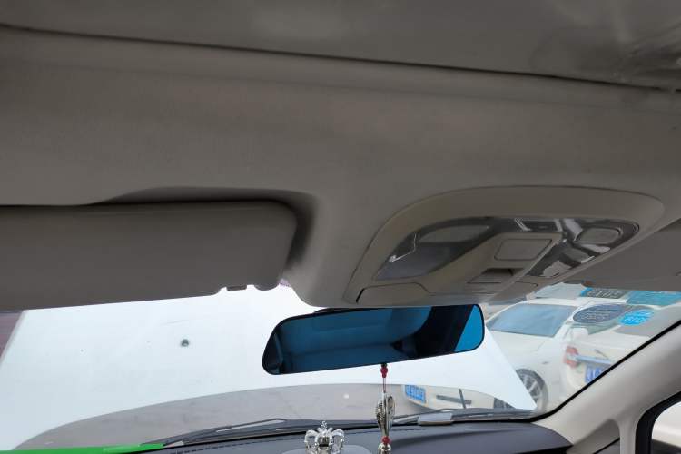 Used HYOSOW 2016 H3F 1.5L Manual Luxury Model Headliner