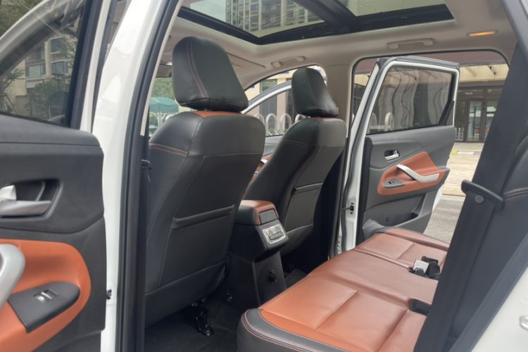 Used HYOSOW 2016 S3L 1.5L Manual Premium Edition Interior 3