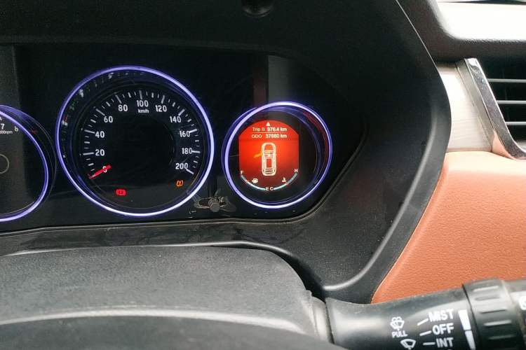 Used HYOSOW 2016 S3L 1.5L Manual Prestige Edition Odometer Close Up