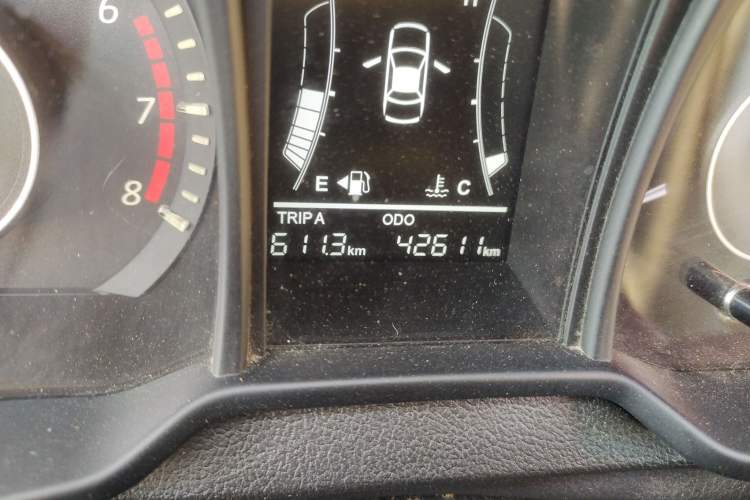 Used HYOSOW 2016 H3F 1.5L Manual Luxury Model Odometer Close Up