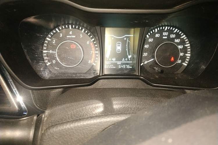 Used HYOSOW 2016 H3F 1.5L Manual Prestige Edition Odometer Close Up