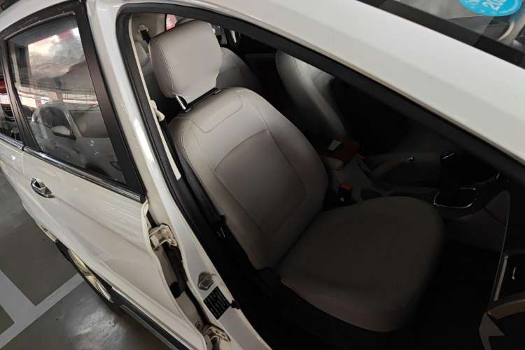 Used HYOSOW 2016 H3F 1.5L Manual Luxury Model Right Front Seat