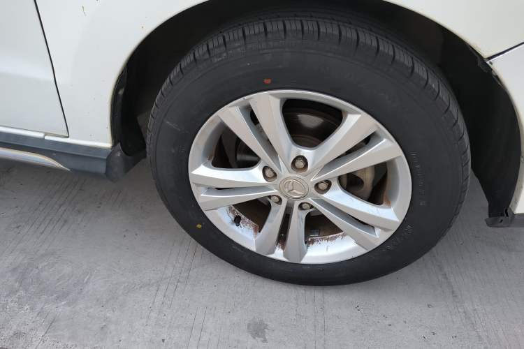 Used HYOSOW 2016 H3F 1.5L Manual Luxury Model Right Front Wheel Hub