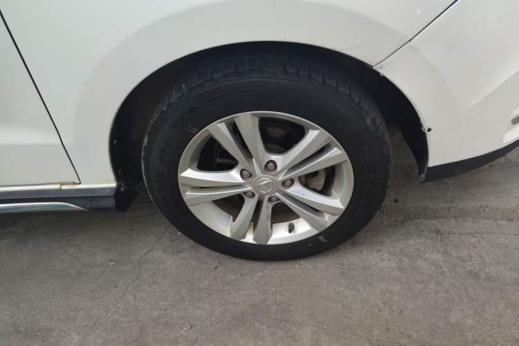 Used HYOSOW 2016 H3F 1.5L Manual Luxury Model Right Front Wheel Hub