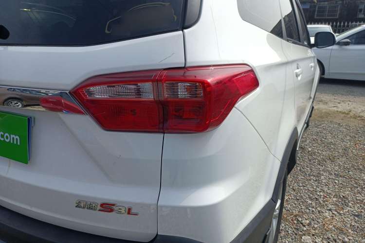Used HYOSOW 2016 S3L 1.5L Manual Prestige Edition Right Rear Taillight