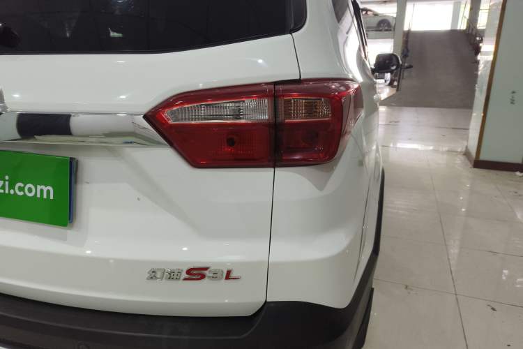 Used HYOSOW 2016 S3L 1.5L Manual Premium Edition Right Rear Taillight
