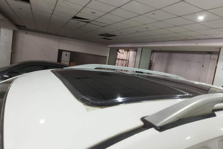 Used HYOSOW 2016 S3L 1.5L Manual Premium Edition Roof