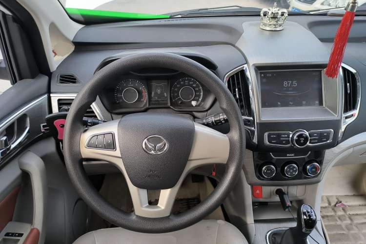 Used HYOSOW 2016 H3F 1.5L Manual Luxury Model Steering Wheel