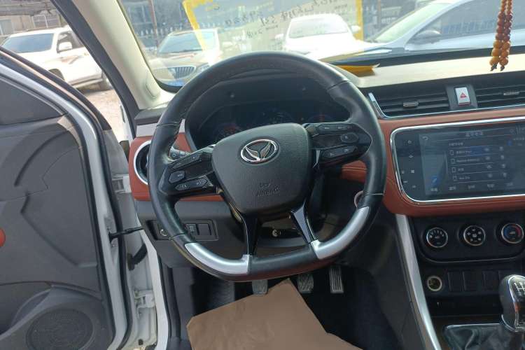 Used HYOSOW 2016 S3L 1.5L Manual Prestige Edition Steering Wheel