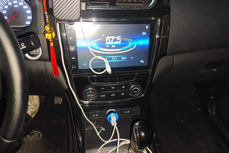 Used HYOSOW H2 2015 1.5L AMT Prestige Version BJ415C Audio And AC Panel