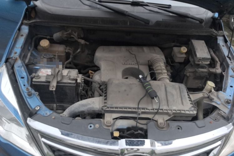 Used HYOSOW H2 2015 1.5L Manual Luxury Version BJ415C Engine Bay
