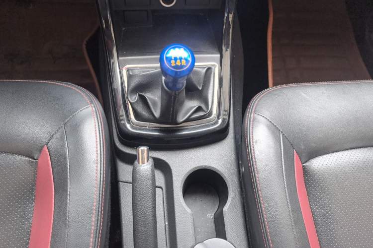 Used HYOSOW H2 2015 1.5L Manual Comfort Version BJ415C Gear Lever