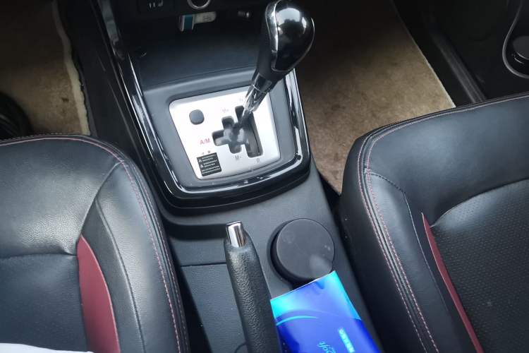 Used HYOSOW H2 2015 1.5L AMT Prestige Version BJ415C Gear Lever