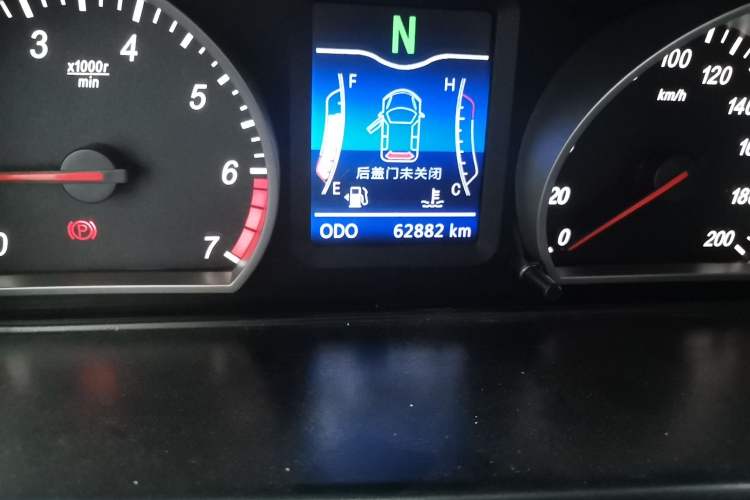 Used HYOSOW H2 2015 1.5L AMT Prestige Version BJ415C Odometer Close Up