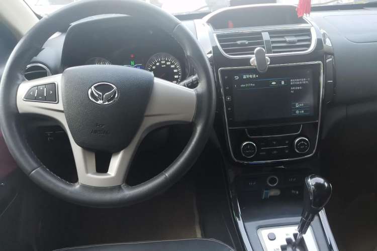 Used HYOSOW H2 2015 1.5L AMT Prestige Version BJ415C Steering Wheel