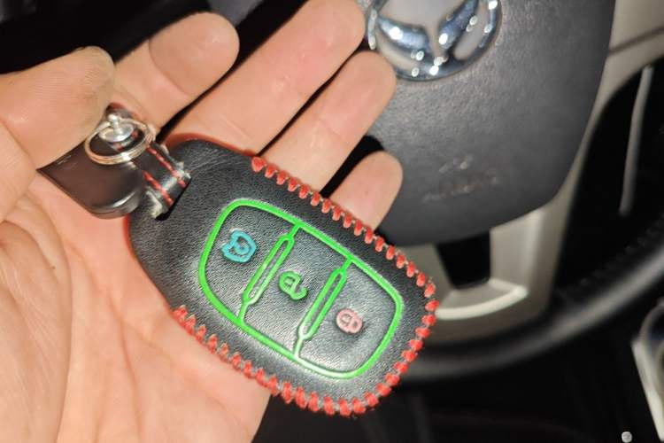 Used HYOSOW H2 2015 1.5L AMT Prestige Version BJ415C Vehicle Key