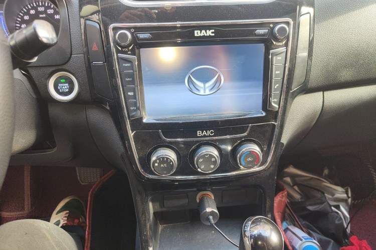 Used HYOSOW H2 2015 1.5L AMT Luxury Version BJ415C Audio And AC Panel