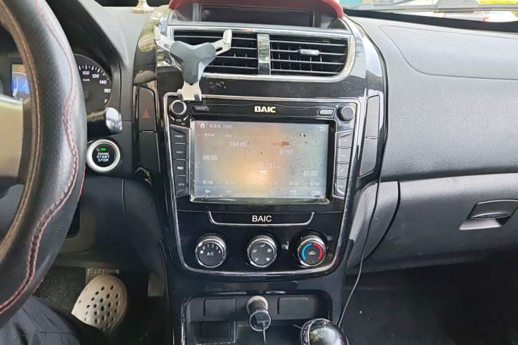 Used HYOSOW H2 2015 1.5L AMT Luxury Version BJ415C Audio And AC Panel