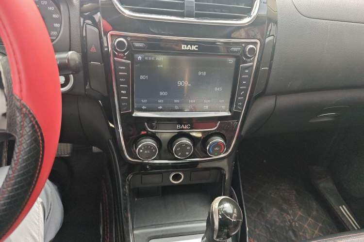 Used HYOSOW H2 2015 1.5L AMT Luxury Version BJ415C Audio And AC Panel