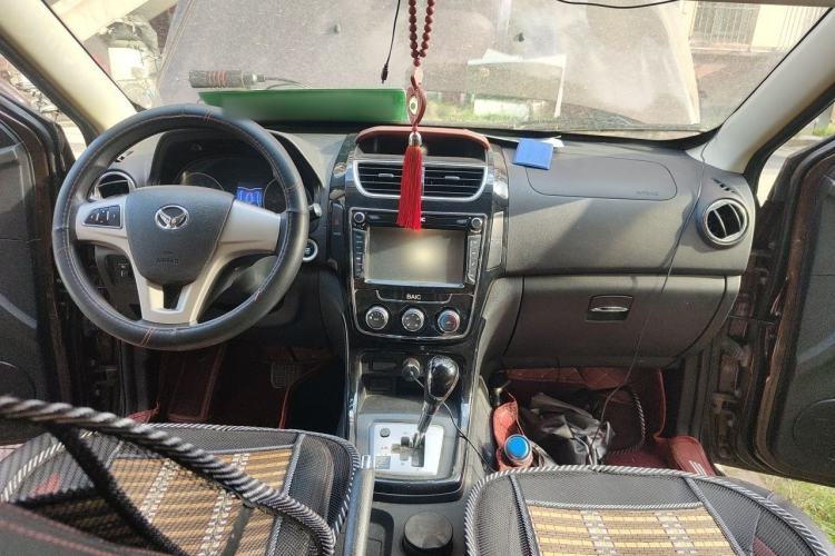 Used HYOSOW H2 2015 1.5L AMT Luxury Version BJ415C Center Console
